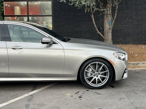 Used 2021 Mercedes-Benz E 350 Sedan image 20