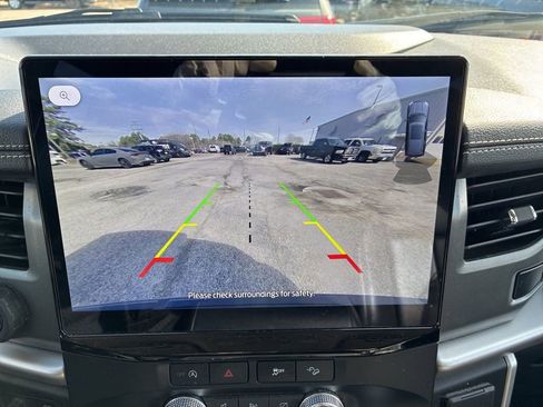 Used 2023 Ford Expedition XLT image 17