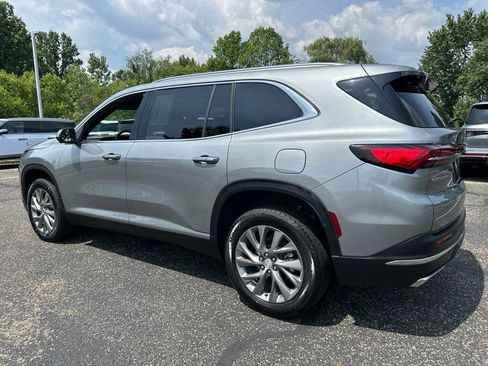 Used 2026 Buick Enclave Preferred FWD image 8