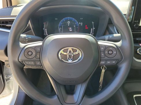 Used 2026 Toyota Corolla LE image 17