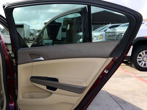 Used 2010 Honda Accord LX-P image 33