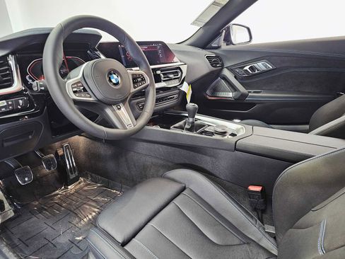 New 2026 BMW Z4 M40i image 2