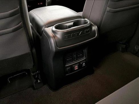 Used 2021 Nissan Titan SV w/ SV Convenience Package RWD image 25