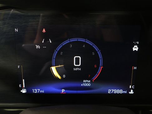 Used 2024 Chevrolet Trax RS image 38