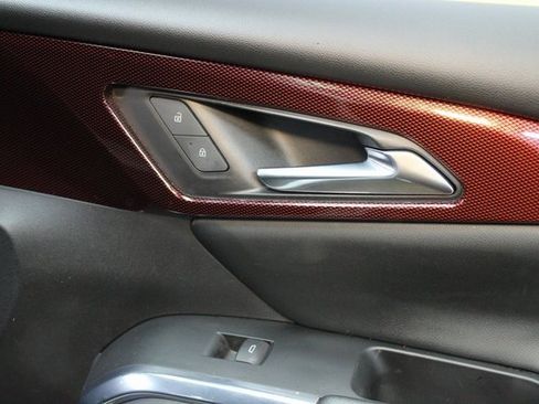 Used 2024 Chevrolet Traverse Z71 w/ Enhanced Driving Package image 9