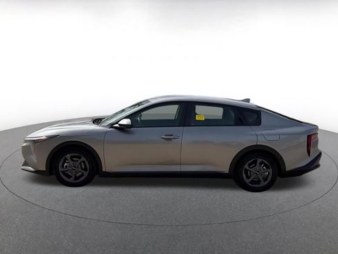 Used 2025 Kia K4 LXS image 9