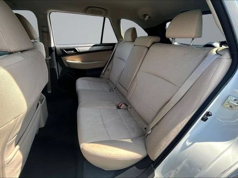Used 2017 Subaru Outback 2.5i Premium AWD/4WD image 21