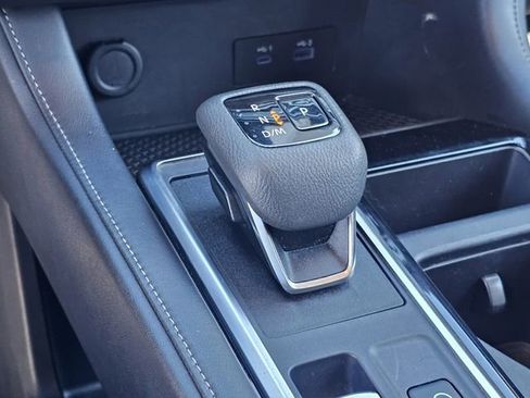 Used 2024 Nissan Pathfinder SV image 22