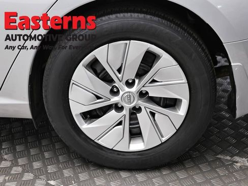 Used 2023 Nissan Altima 2.5 S FWD image 8