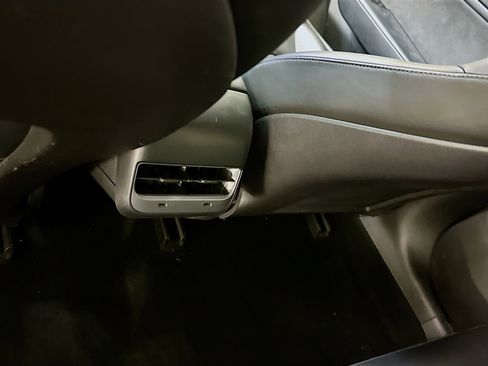 Used 2019 Tesla Model 3 Long Range image 29