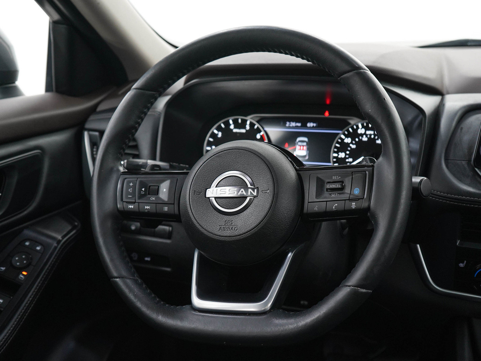 Used 2023 Nissan Rogue SV w/ SV Premium B Package AWD/4WD image 17