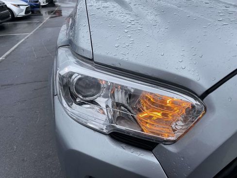 Used 2021 Toyota Tacoma SR5 image 17