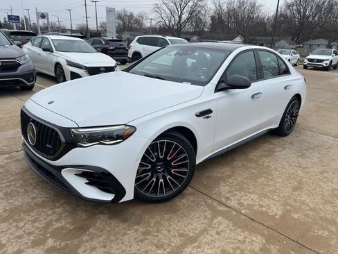 New 2026 Mercedes-Benz E 53 AMG e 4MATIC Sedan image 3