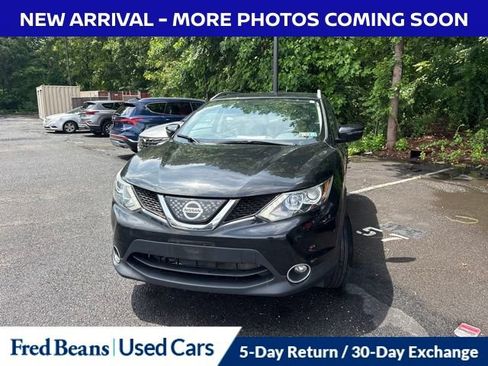 Used 2018 Nissan Rogue Sport SV w/ SV All-Weather Package AWD/4WD image 2
