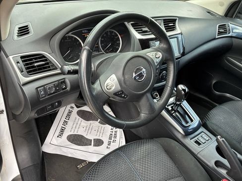 Used 2019 Nissan Sentra SR FWD image 8