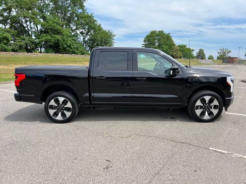 Used 2023 Ford F150 Lightning Platinum AWD/4WD image 12