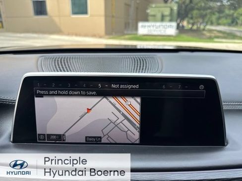 Used 2021 BMW 740i w/ Premium Package RWD image 10