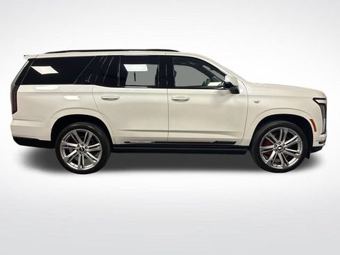 Certified 2025 Cadillac Escalade Sport Platinum AWD/4WD image 6