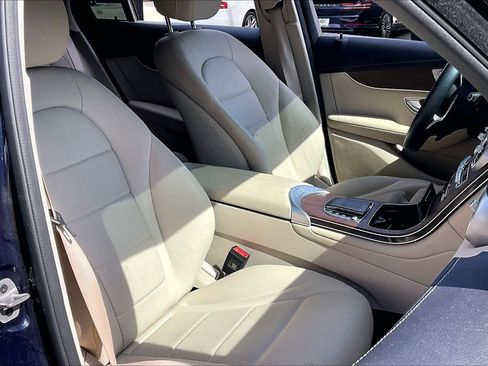 Used 2023 Mercedes-Benz GLC 300 4MATIC Coupe image 9