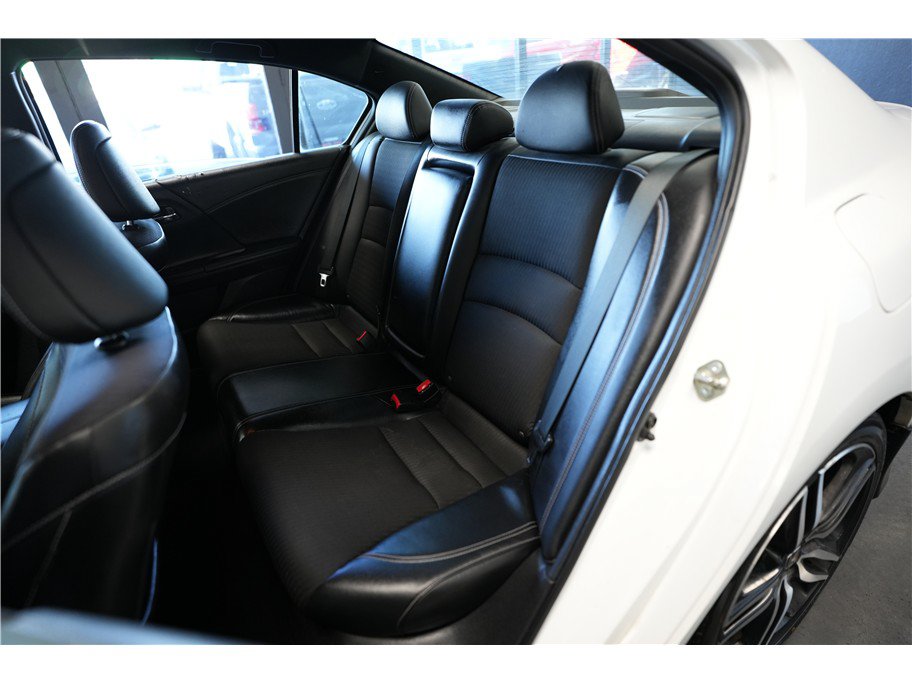 Used 2016 Honda Accord Sport image 12