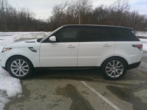 Used 2017 Land Rover Range Rover Sport HSE image 3