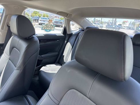 Certified 2024 Honda Civic Touring image 19