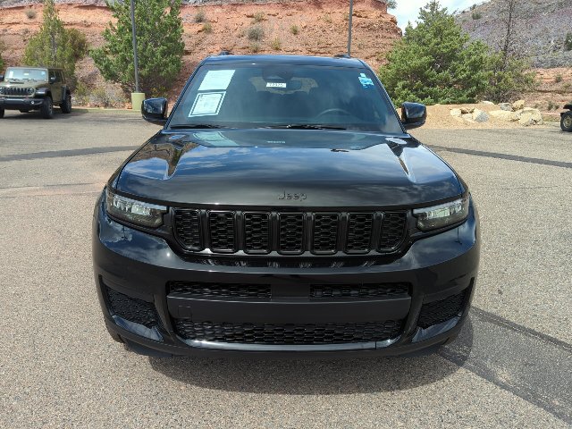 Certified 2023 Jeep Grand Cherokee L Laredo AWD/4WD image 2