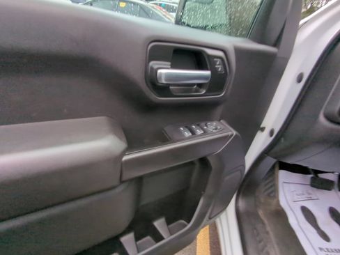 Used 2021 Chevrolet Silverado 1500 Custom AWD/4WD image 9