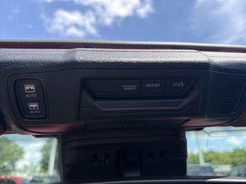 Certified 2024 Jeep Wrangler Unlimited w/ Convenience Group AWD/4WD image 34