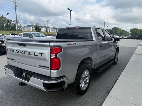 Used 2020 Chevrolet Silverado 1500 Custom w/ Custom Value Package AWD/4WD image 6
