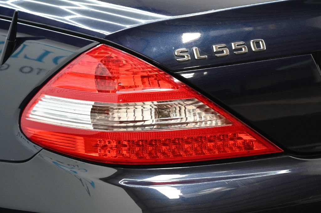 Used 2009 Mercedes-Benz SL 550 w/ Premium I Pkg image 13