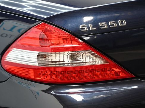 Used 2009 Mercedes-Benz SL 550 w/ Premium I Pkg image 13