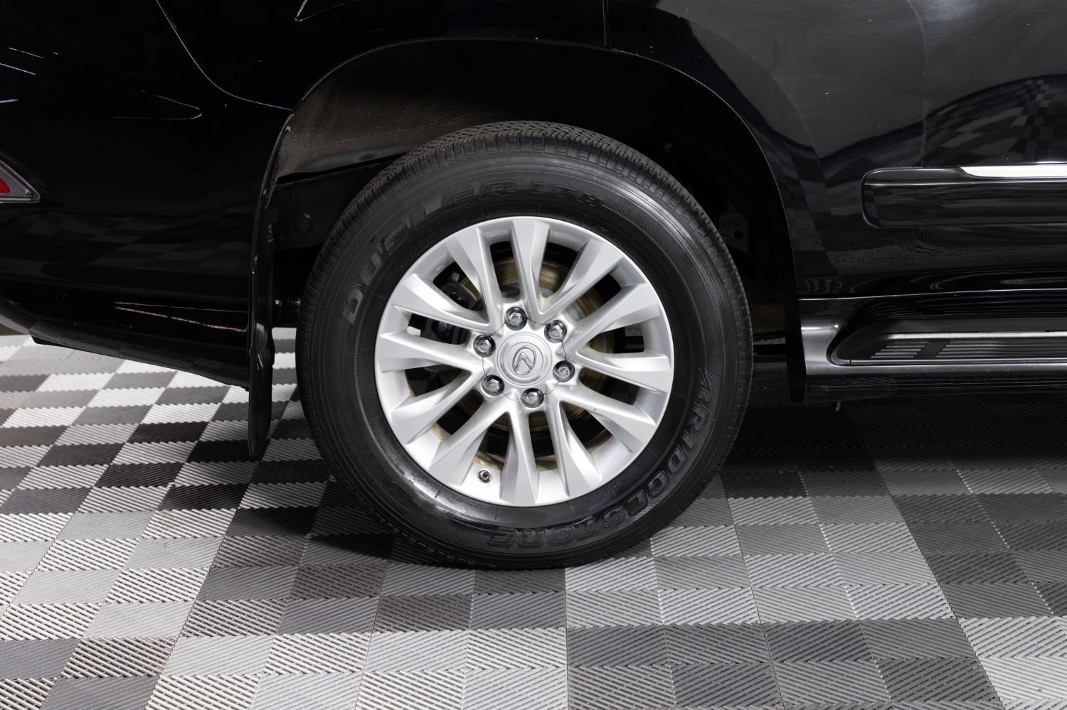 Used 2015 Lexus GX 460 w/ Premium Package AWD/4WD image 40