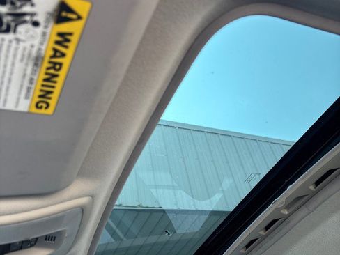 Used 2008 Volvo V50 2.4i image 18