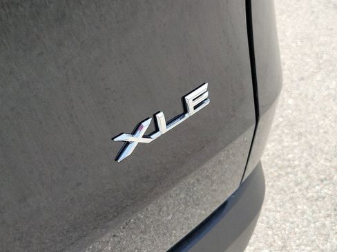 New 2026 Toyota Grand Highlander XLE FWD image 8