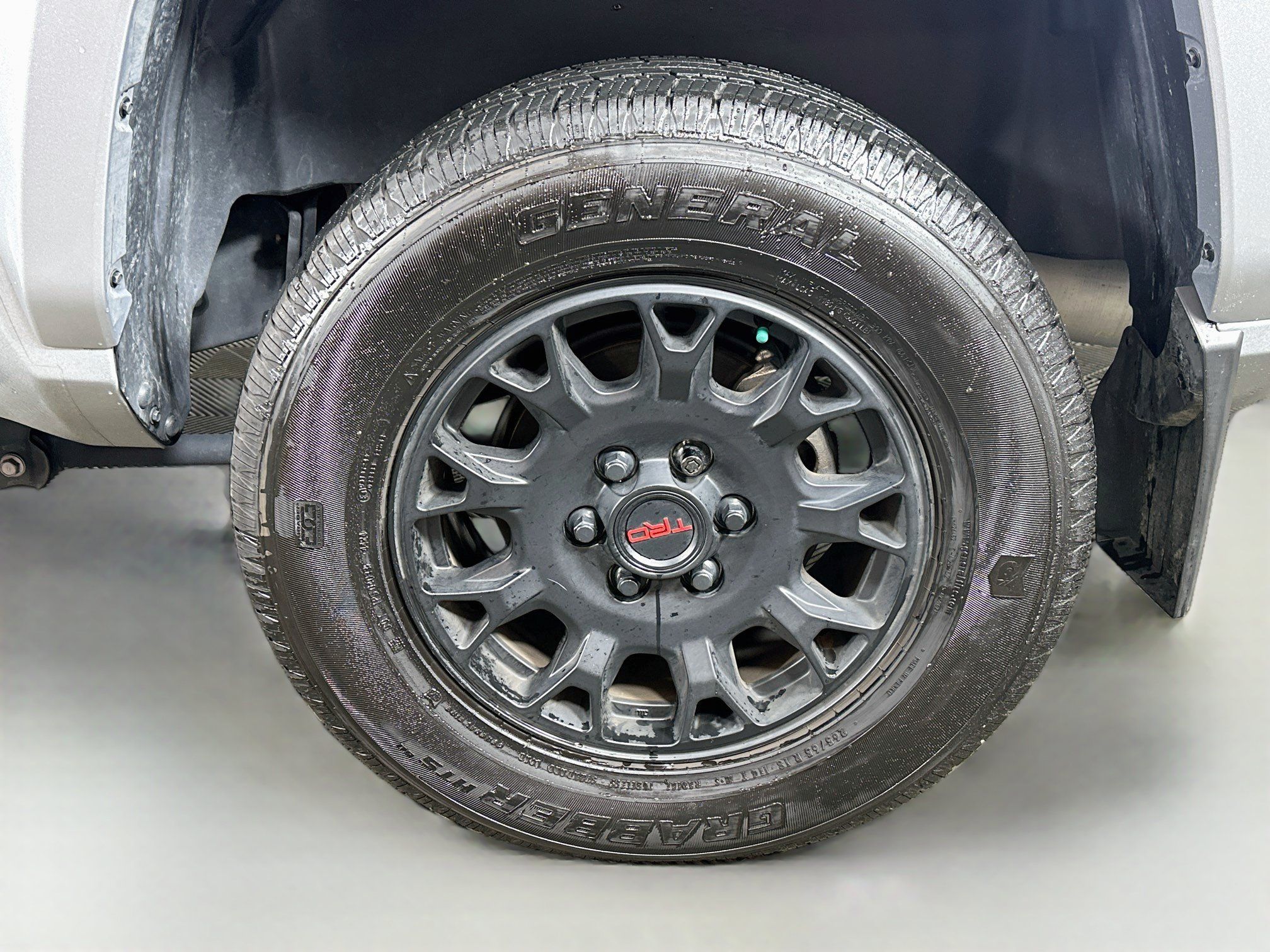 Used 2024 Toyota Tacoma Limited w/ Limited Package (LT) AWD/4WD image 29