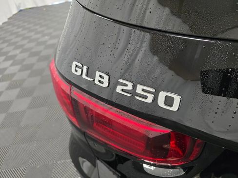Certified 2025 Mercedes-Benz GLB 250 4MATIC image 25