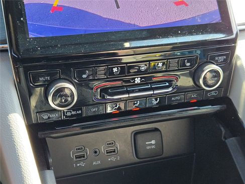 Used 2022 Jeep Grand Cherokee Overland w/ MOPAR Finishing Package image 32