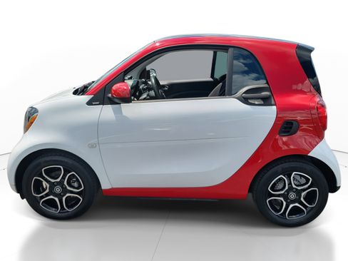 Used 2018 smart fortwo electric drive image 3