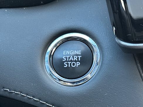 Used 2023 Toyota Highlander Limited image 27