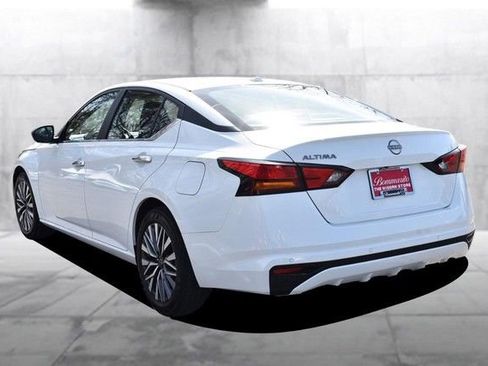 Certified 2025 Nissan Altima 2.5 SV image 7