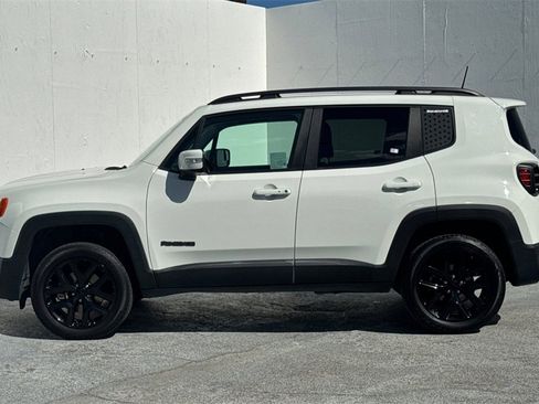 Used 2018 Jeep Renegade Altitude image 7