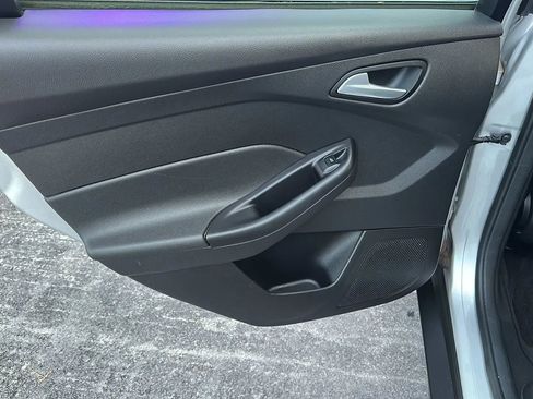 Used 2015 Ford Focus SE image 7
