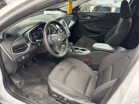 Used 2024 Chevrolet Malibu LT FWD image 5