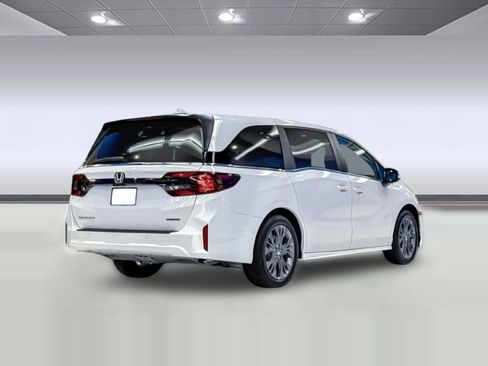 New 2026 Honda Odyssey Touring image 8