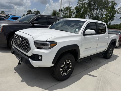 Used 2022 Toyota Tacoma TRD Off-Road AWD/4WD image 1