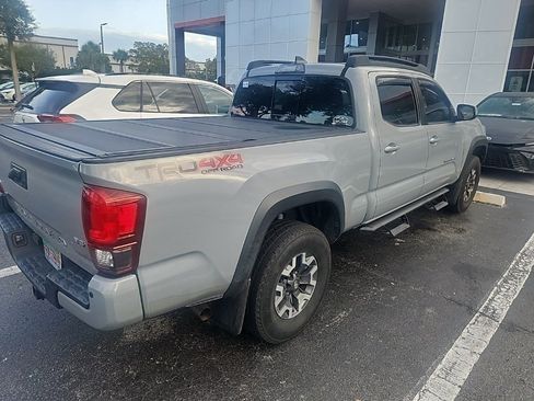 Used 2019 Toyota Tacoma TRD Off-Road w/ TRD Premium Off Road Package image 5