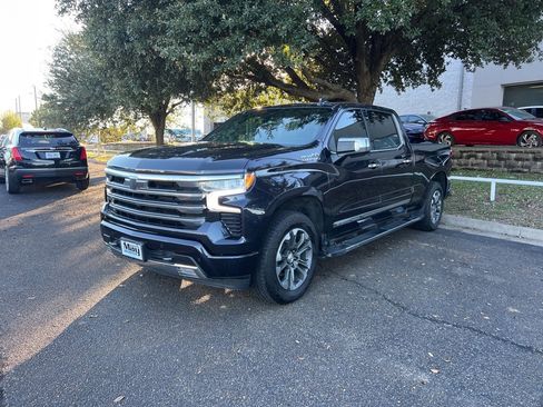 Used 2024 Chevrolet Silverado 1500 High Country w/ Z71 Off-Road Package image 3