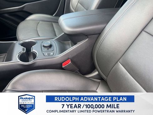 Used 2024 GMC Terrain SLT image 26