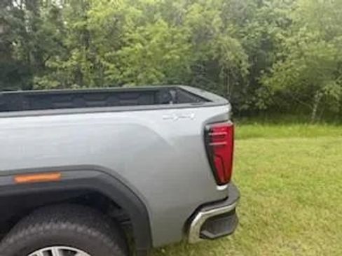 Used 2024 GMC Sierra 2500 SLT w/ SLT Premium Package AWD/4WD image 3